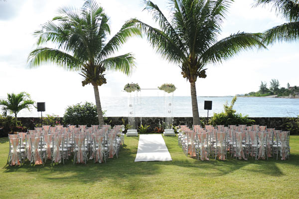 Outdoor Wedding sitting arrangement 